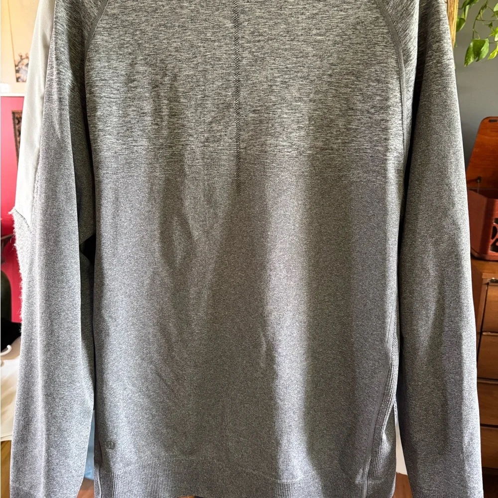 Lululemon Pulse Jacket - Picture 4 of 6